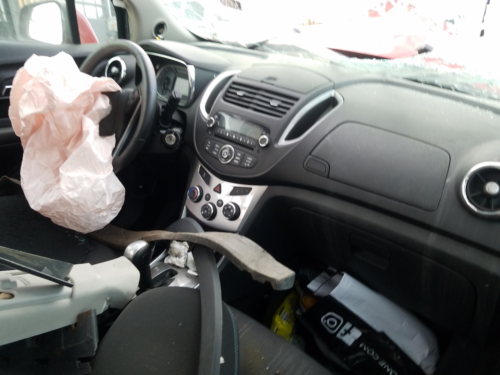 Photo 5 from auction – 2014 CHEVROLET TRAX 1LT with VIN 3GNCJLEB3EL143399