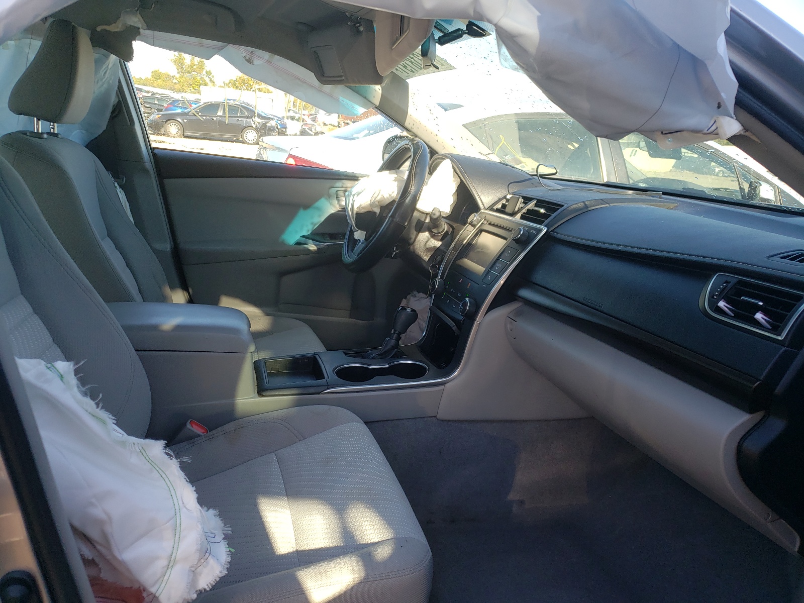 Photo 5 from auction – 2017 TOYOTA CAMRY LE with VIN 4T1BF1FK5HU320789