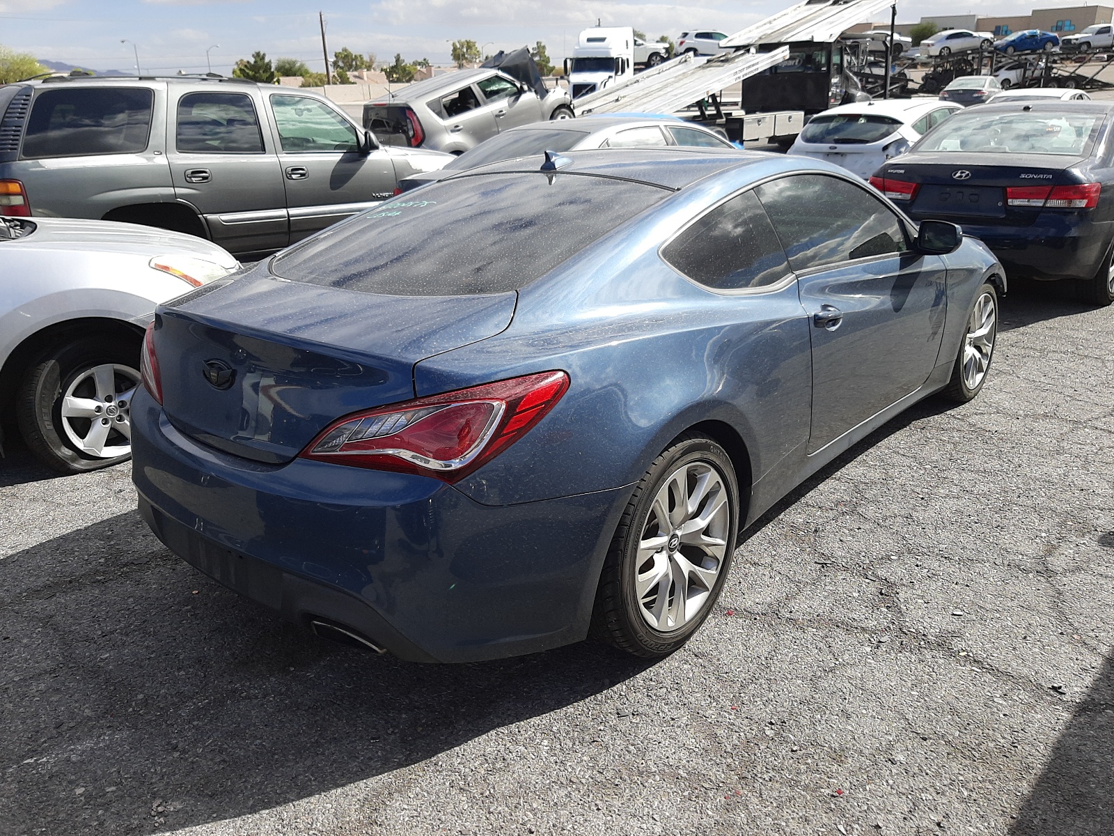Photo 4 from auction – 2013 HYUNDAI GENESIS CO with VIN KMHHT6KD4DU095525