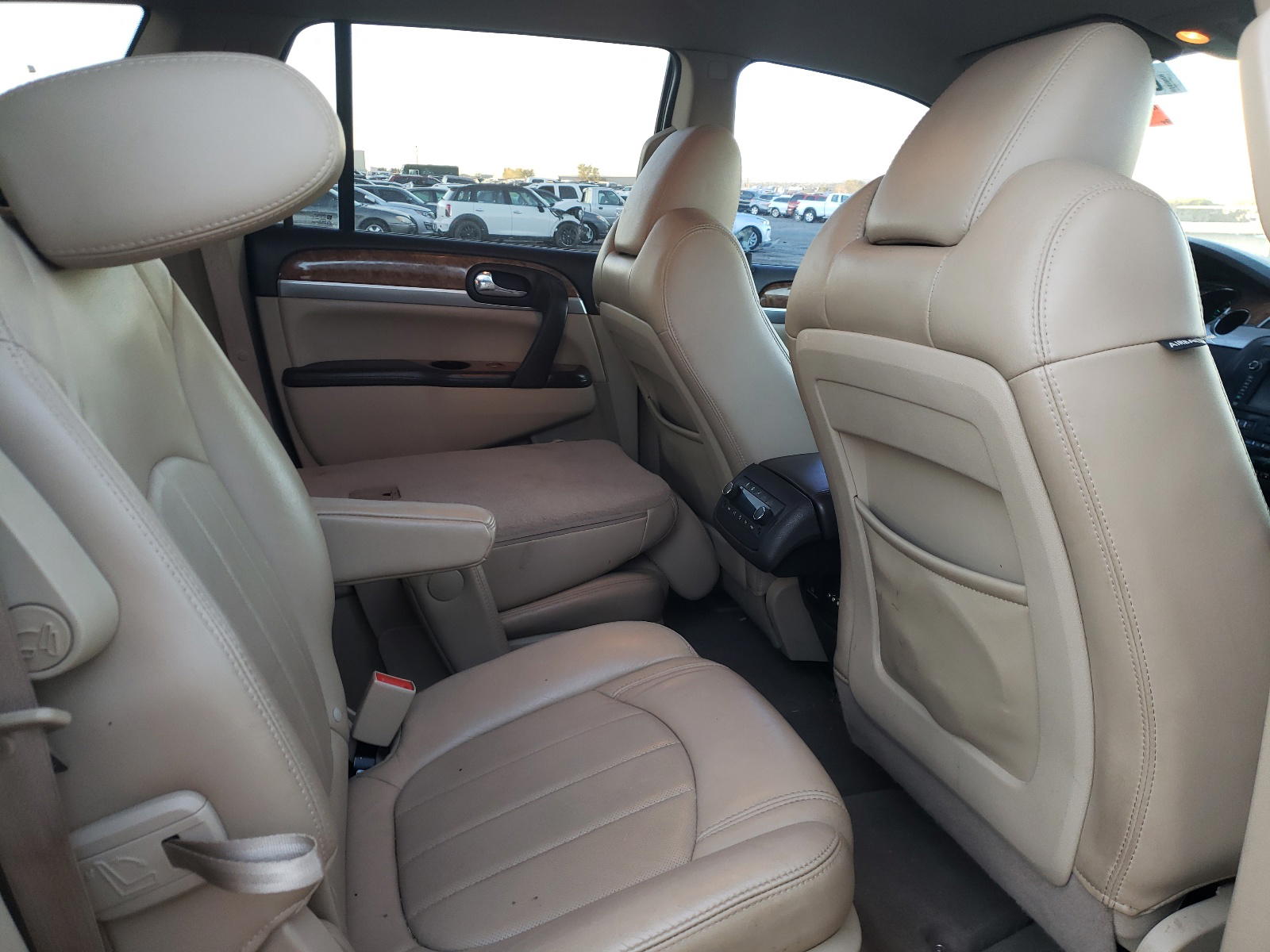 Photo 6 from auction – 2011 BUICK ENCLAVE CX with VIN 5GAKRCED1BJ343488