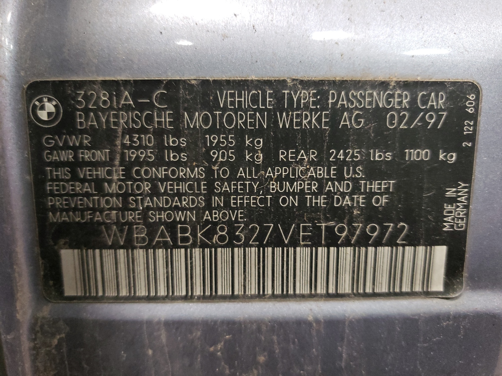 Photo 10 from auction – 1997 BMW 328 IC AUT with VIN WBABK8327VET97972