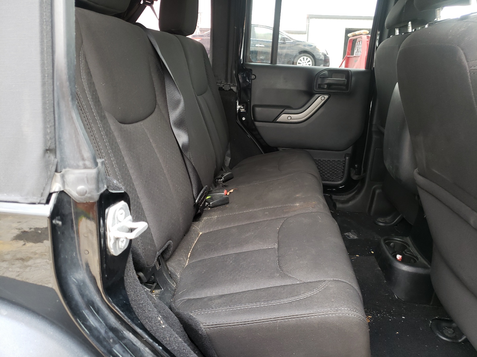 Photo 6 from auction – 2014 JEEP WRANGLER U with VIN 1C4BJWDG2EL257375