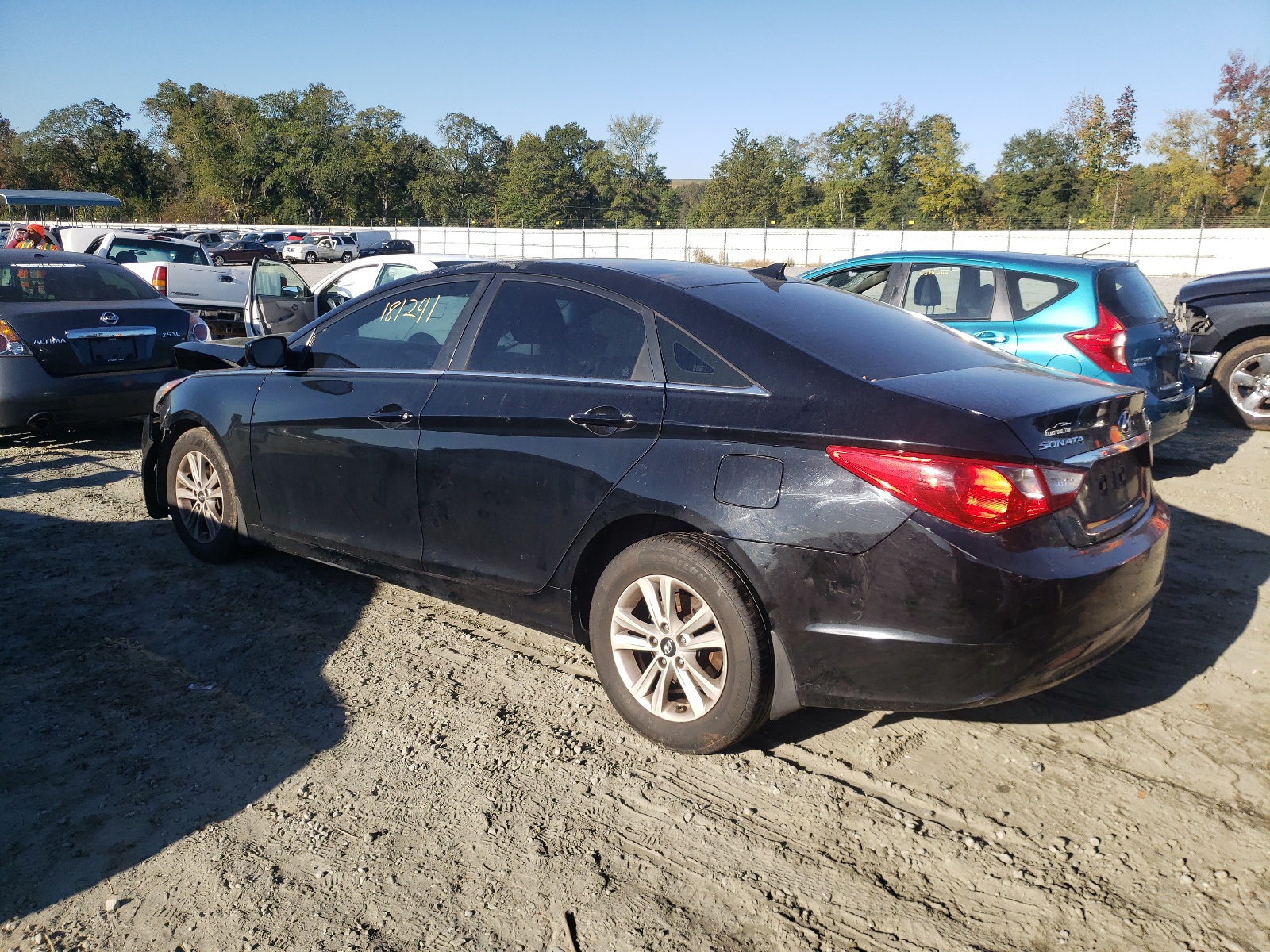 Photo 3 from auction – 2013 HYUNDAI SONATA GLS with VIN 5NPEB4AC4DH693986
