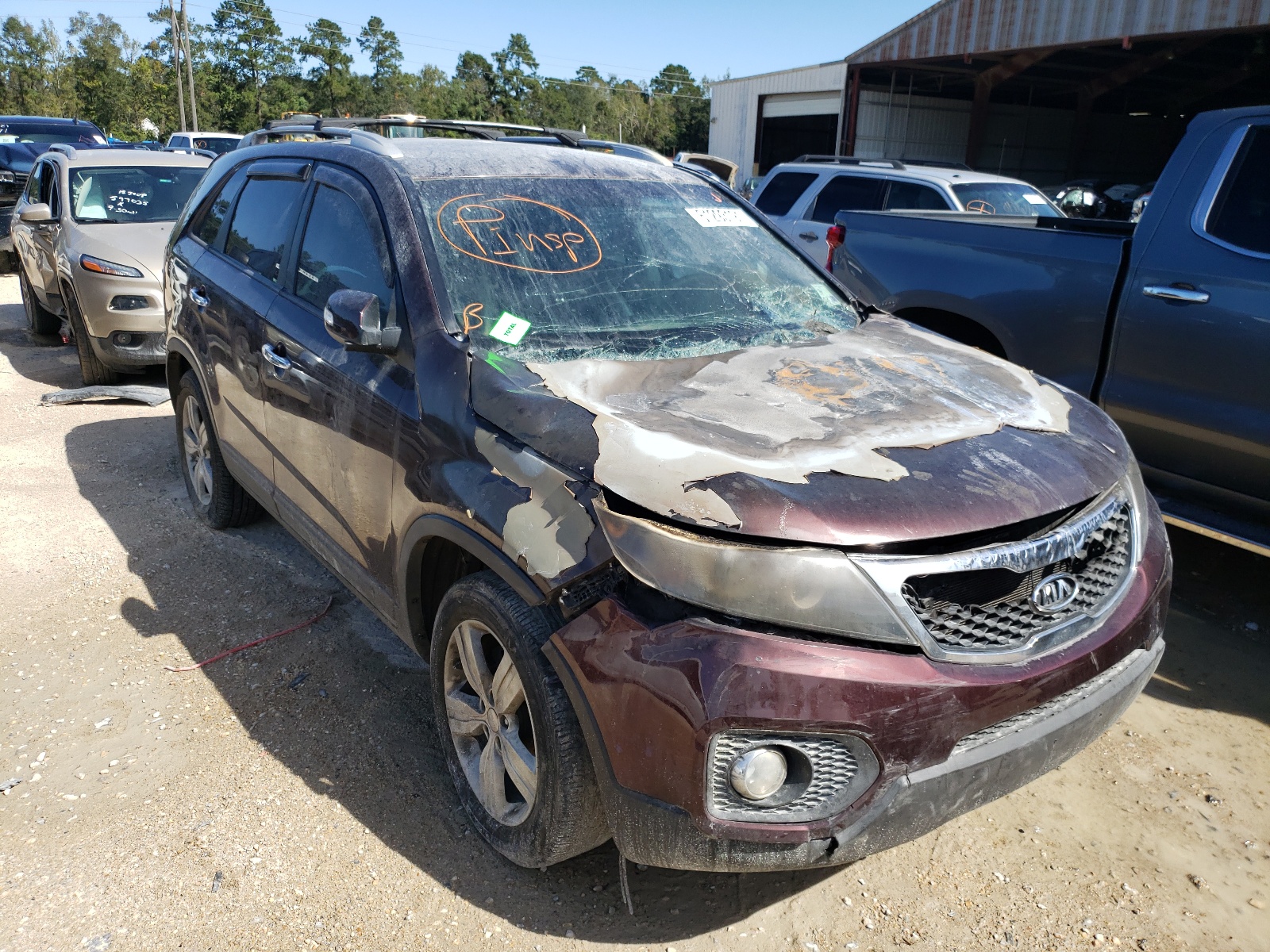 Photo 1 from auction – 2012 KIA SORENTO EX with VIN 5XYKU3A65CG305946
