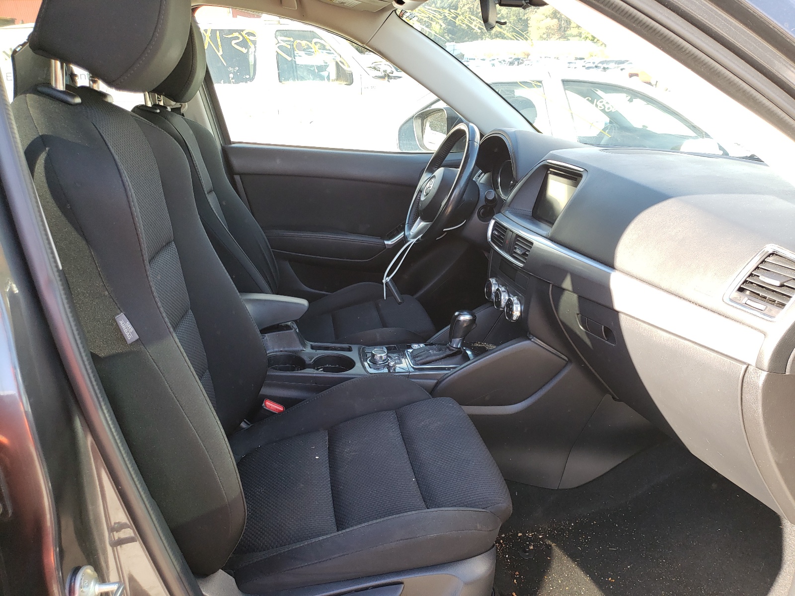 Photo 5 from auction – 2016 MAZDA CX-5 TOURI with VIN JM3KE4CY3G0660330