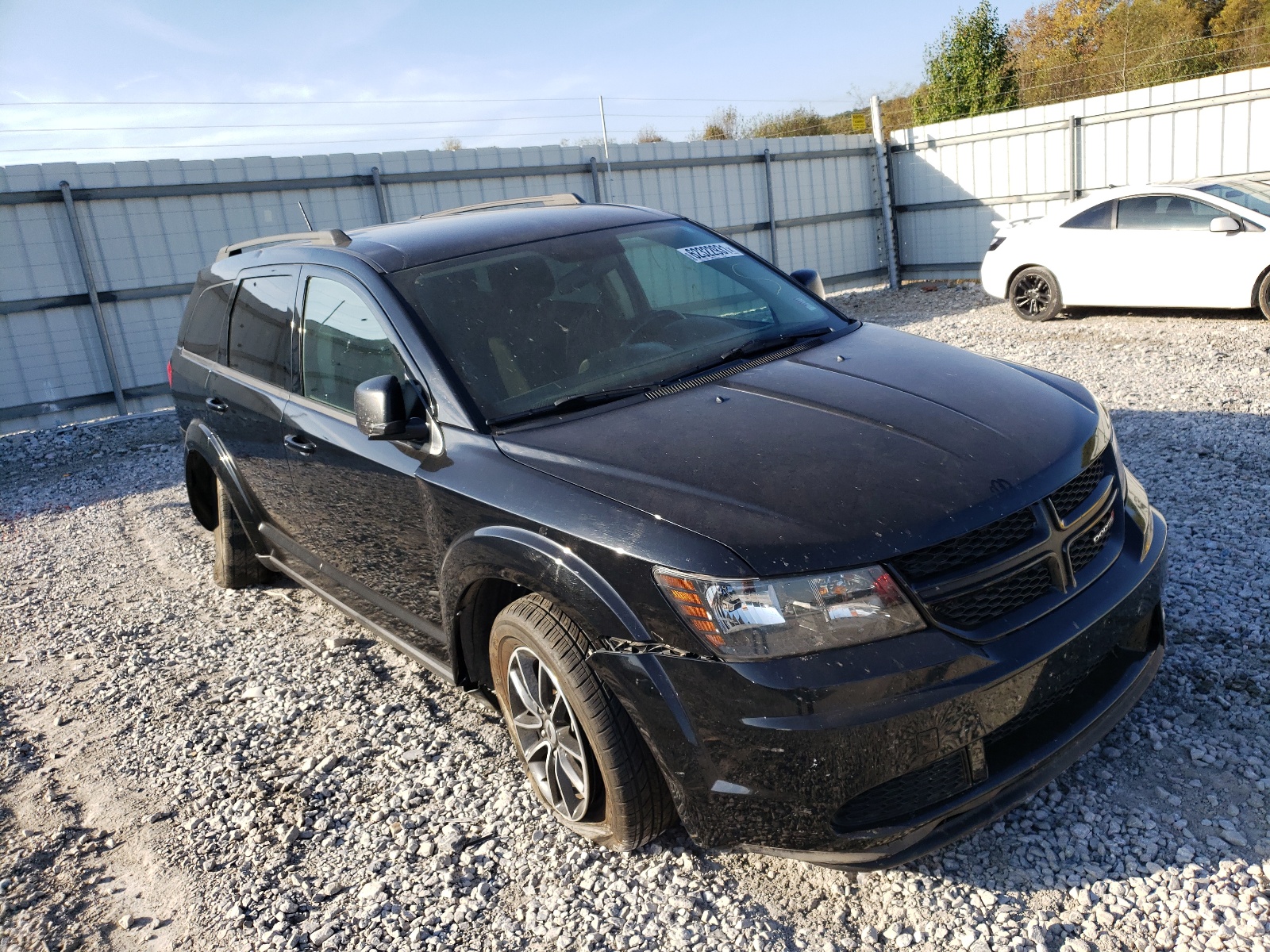 DODGE JOURNEY SE 2018 with VIN 3C4PDCAB8JT219085 - Photo from auction