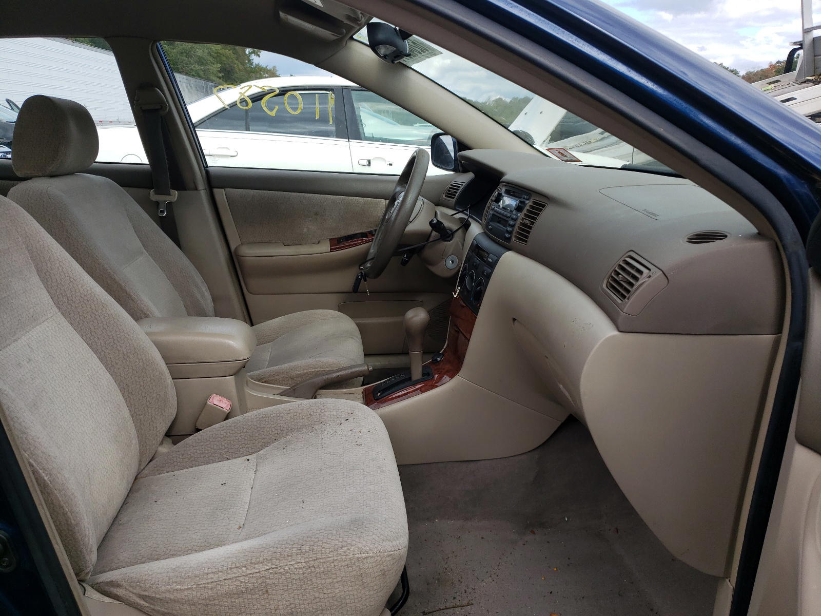 Photo 5 from auction – 2004 TOYOTA COROLLA with VIN JTDBR32E242039417