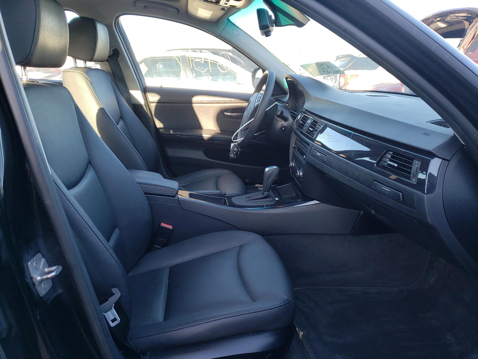Photo 5 from auction – 2011 BMW 328 XI with VIN WBAPK7C50BF086724