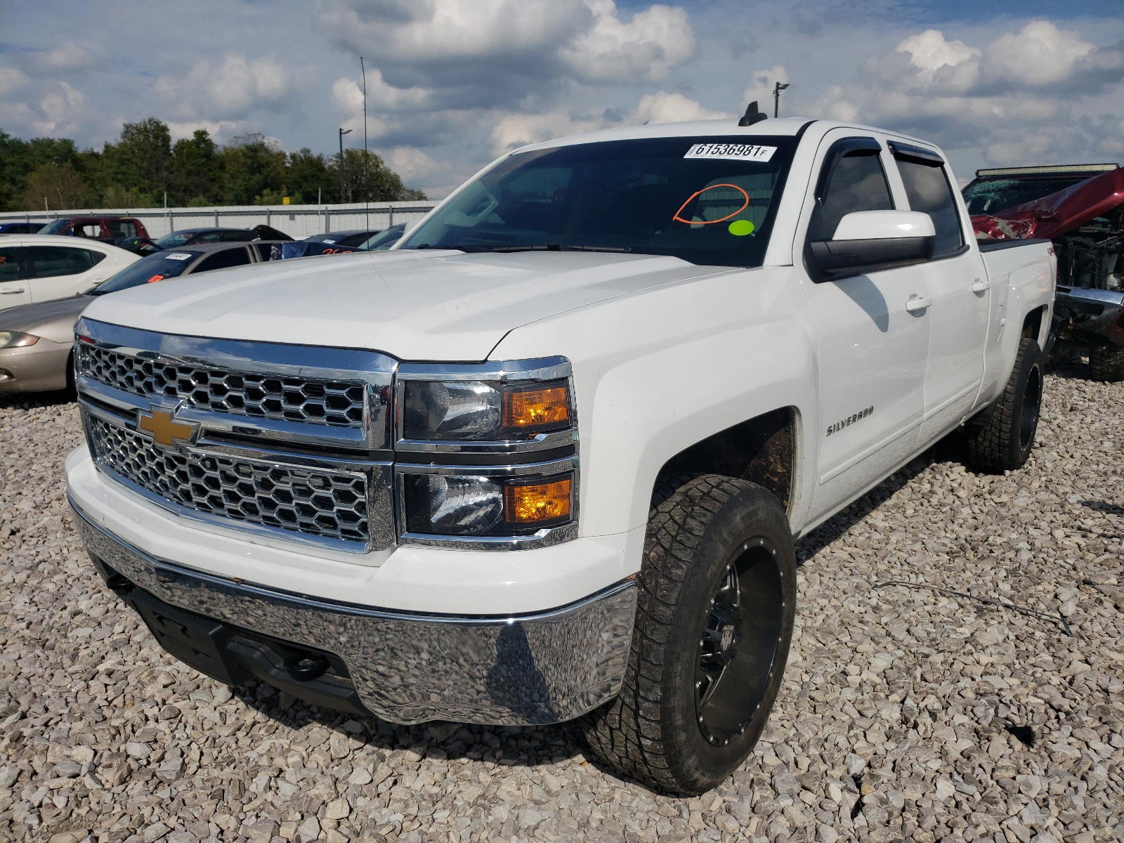 Photo 2 from auction – 2015 CHEVROLET SILVERADO with VIN 3GCUKREC5FG335388