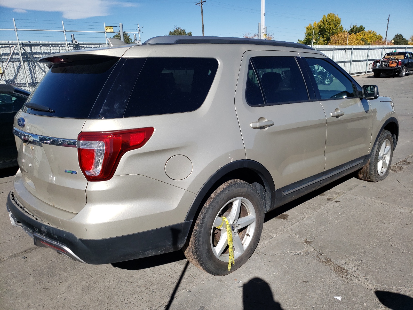 Zdjęcie 4 z aukcji – 2017 FORD EXPLORER X z VIN 1FM5K8DH7HGC65558