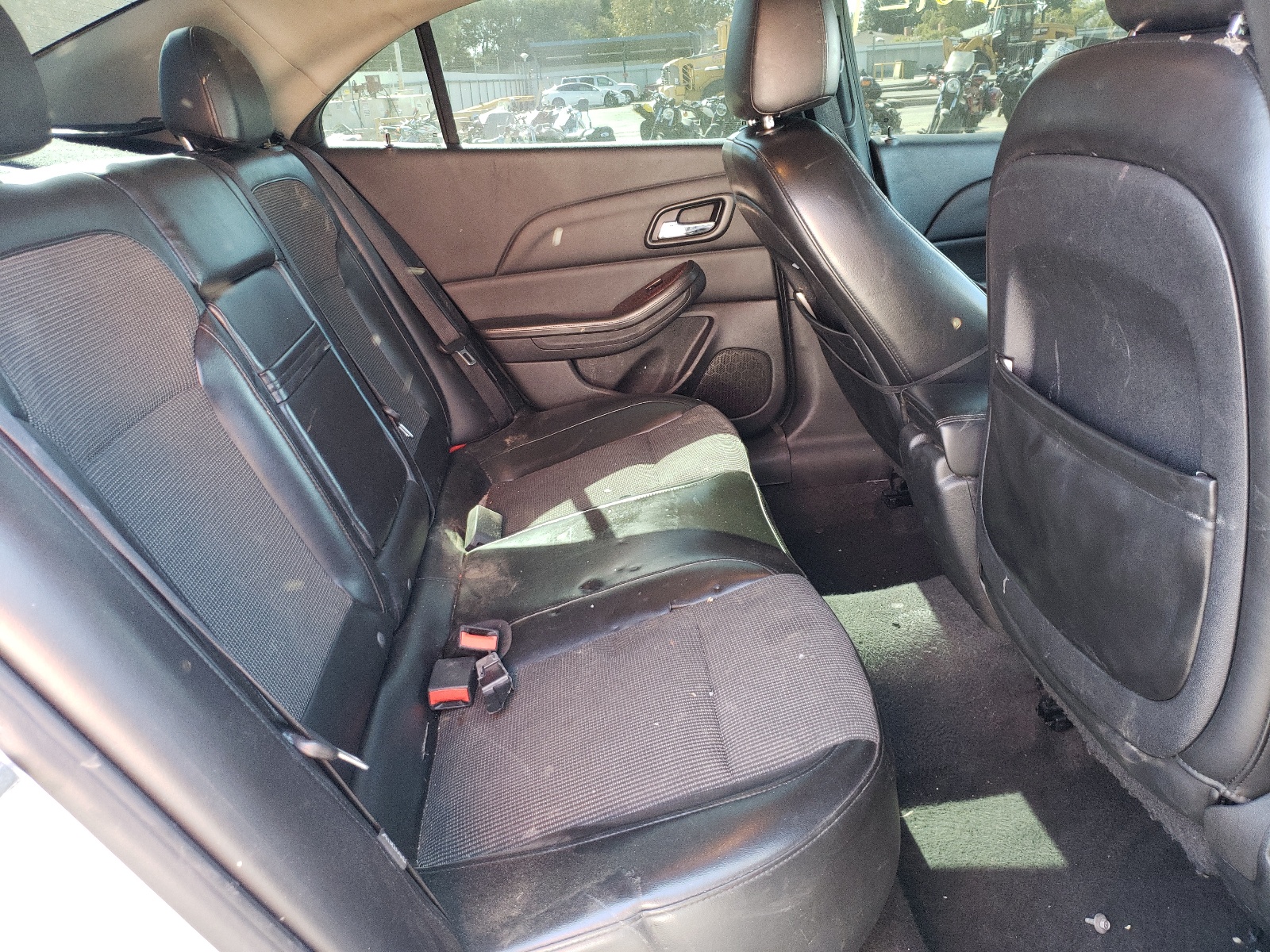 Photo 6 from auction – 2013 CHEVROLET MALIBU 1LT with VIN 1G11C5SA9DF196272