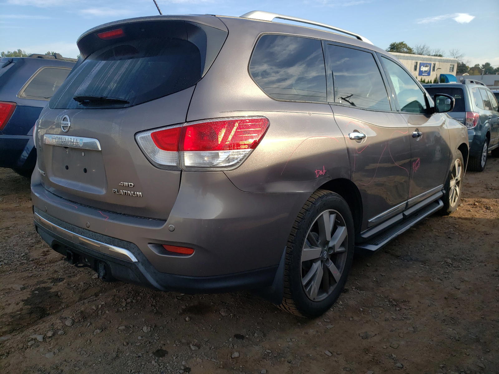 Photo 4 from auction – 2014 NISSAN PATHFINDER with VIN 5N1AR2MM4EC656903
