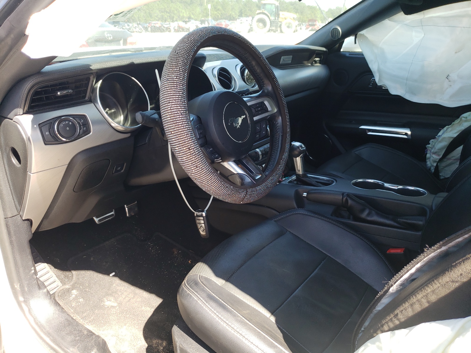 Photo 5 from auction – 2019 FORD MUSTANG with VIN 1FA6P8TH6K5150602