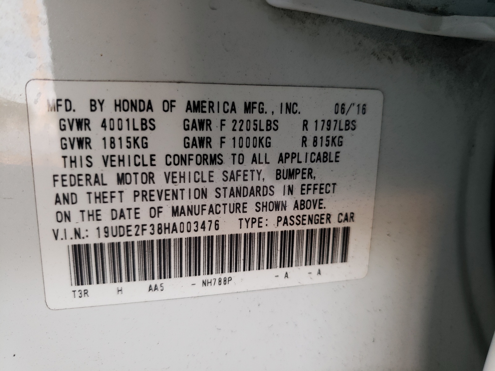 Photo 10 from auction – 2017 ACURA ILX BASE W with VIN 19UDE2F38HA003476