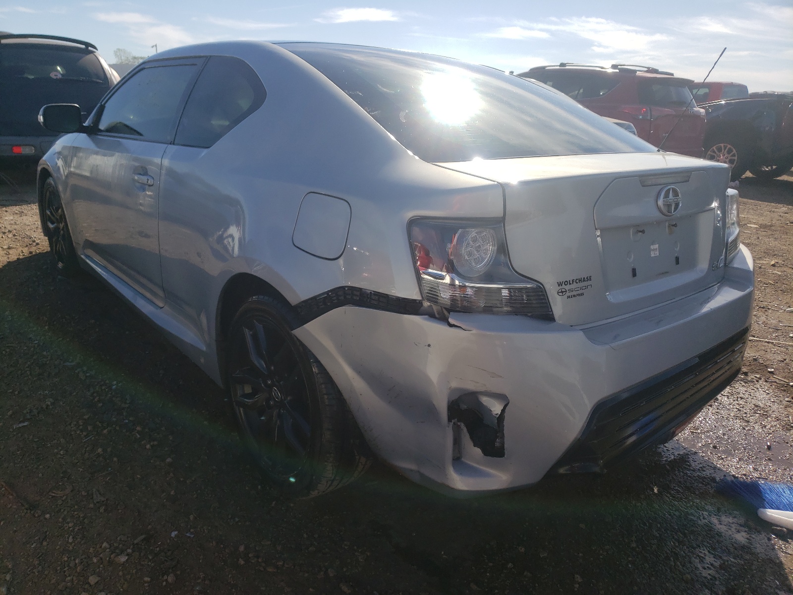 Photo 3 from auction – 2014 TOYOTA SCION TC with VIN JTKJF5C77E3072594