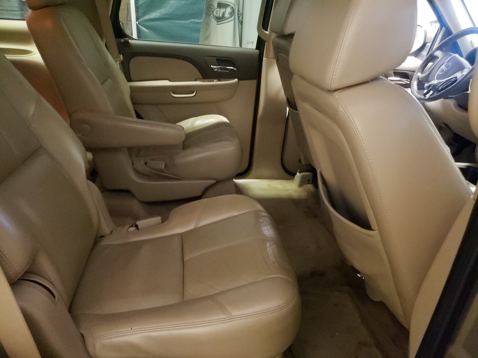 Photo 6 from auction – 2007 GMC YUKON with VIN 1GKFC13J77R297404