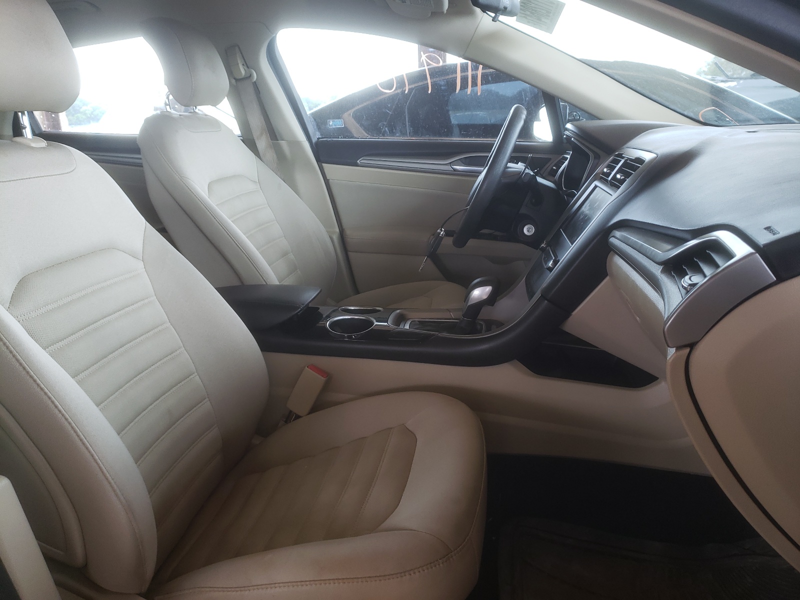 Photo 5 from auction – 2013 FORD FUSION SE with VIN 3FA6P0HR0DR382504