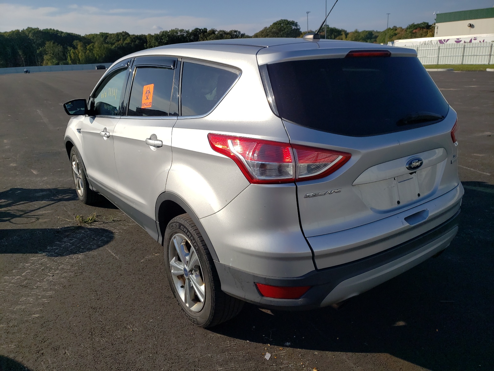 Photo 3 from auction – 2015 FORD ESCAPE SE with VIN 1FMCU0GX0FUB97236