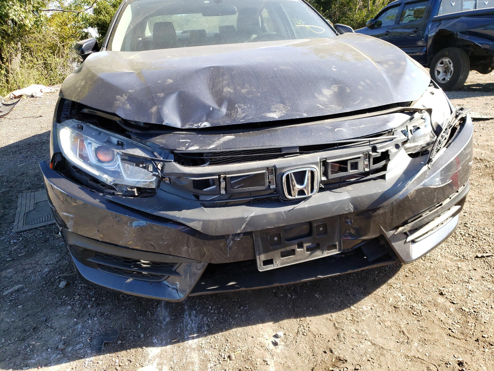 Photo 9 from auction – 2017 HONDA CIVIC EX with VIN 2HGFC2F70HH556898