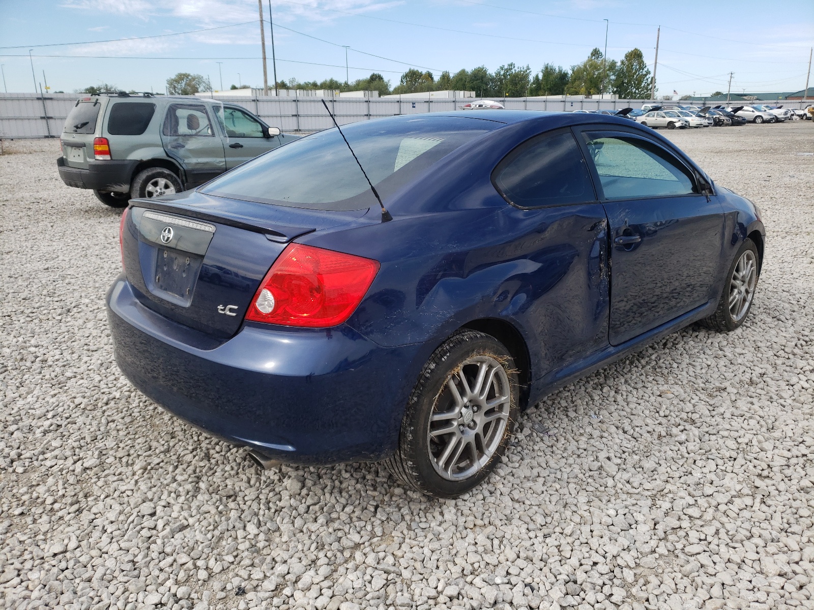 Photo 4 from auction – 2005 TOYOTA SCION TC with VIN JTKDE167850021952