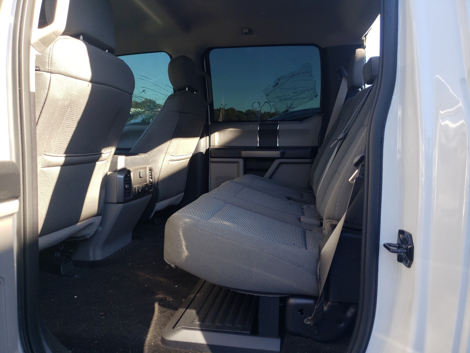 Photo 6 from auction – 2018 FORD F250 SUPER with VIN 1FT7W2BT8JEB70613