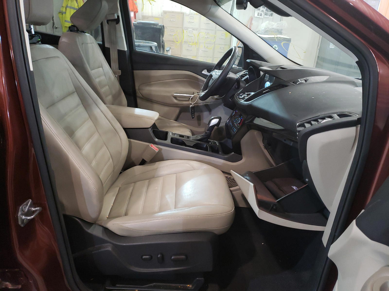 Photo 18 from auction – 2018 FORD ESCAPE TIT with VIN 1FMCU9J96JUC89748