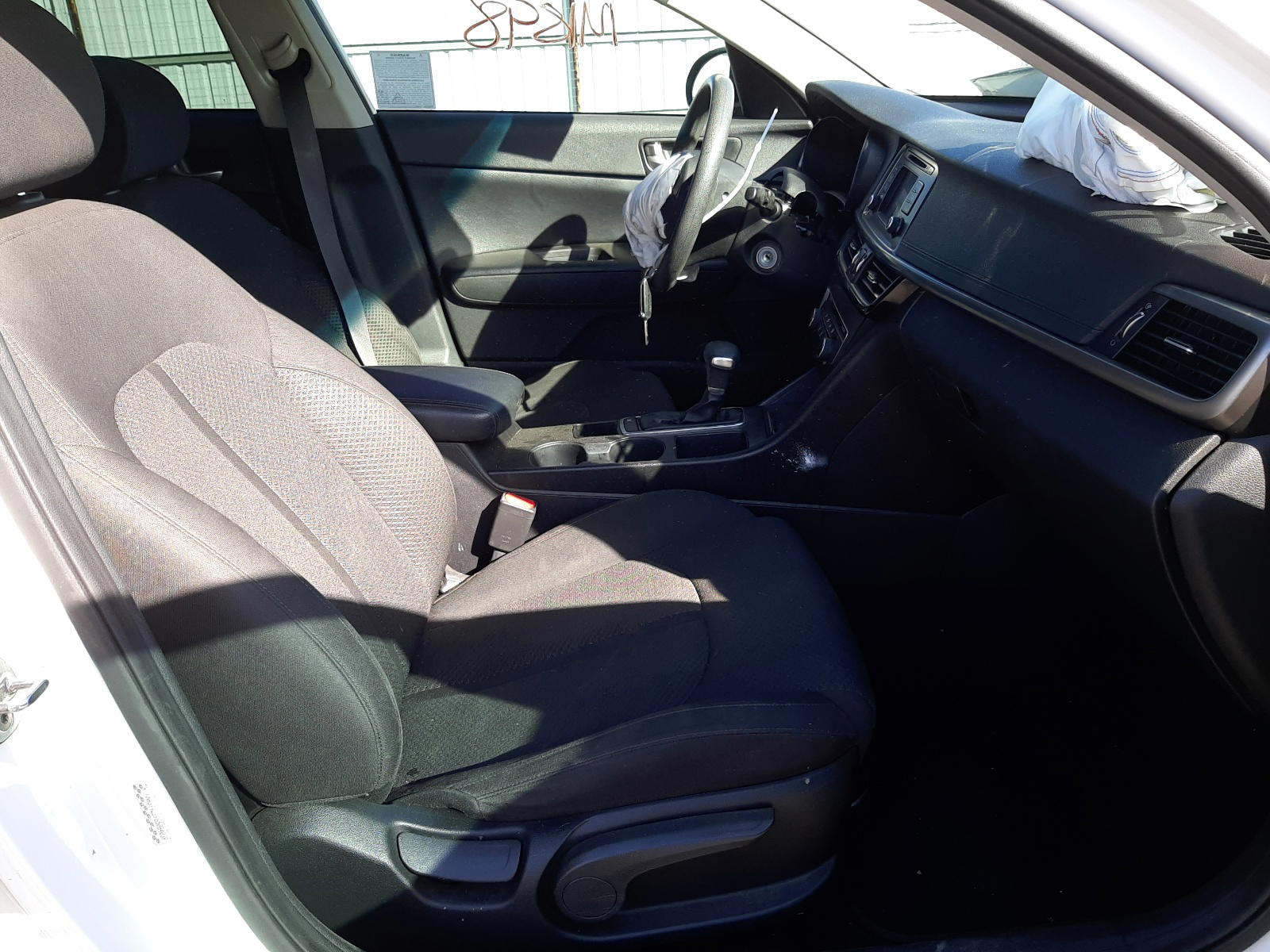 Photo 5 from auction – 2016 KIA OPTIMA LX with VIN KNAGT4L39G5084039