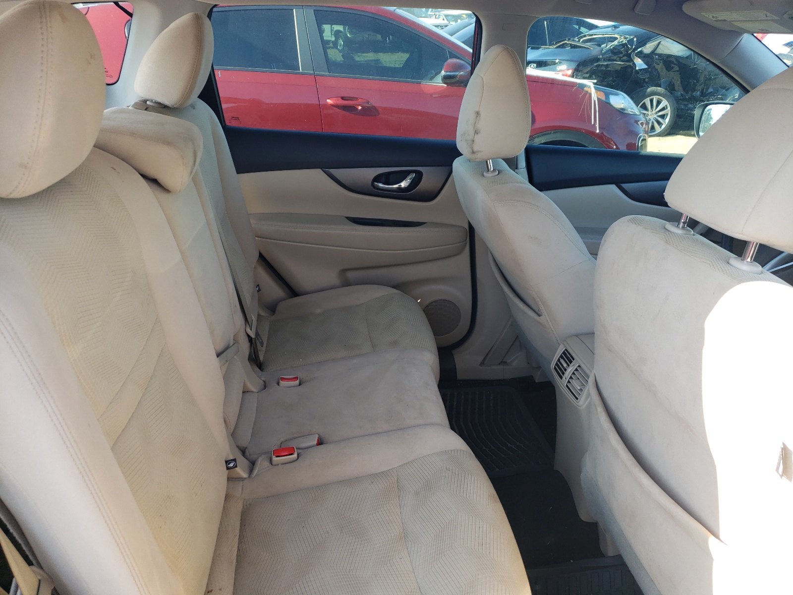 Photo 6 from auction – 2016 NISSAN ROGUE S with VIN 5N1AT2MT3GC800257