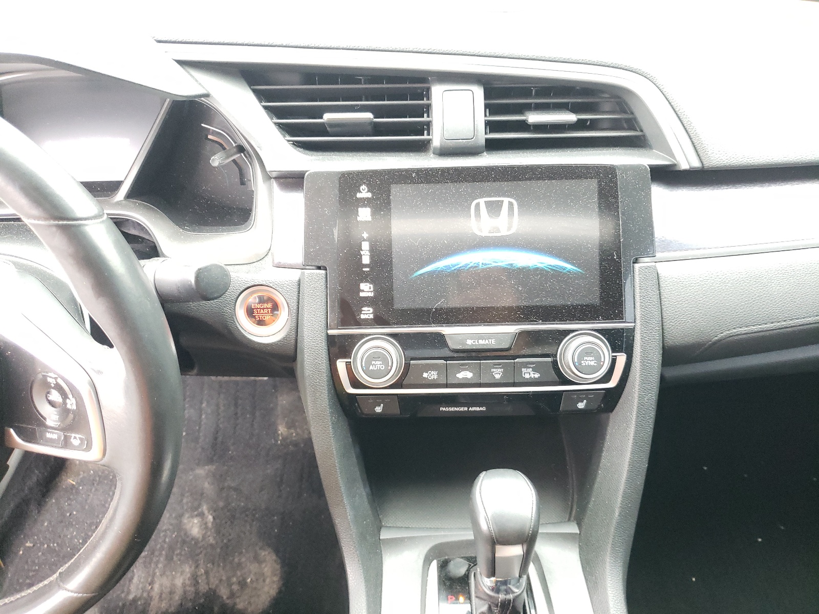 Photo 9 from auction – 2016 HONDA CIVIC TOUR with VIN 19XFC1F92GE210467