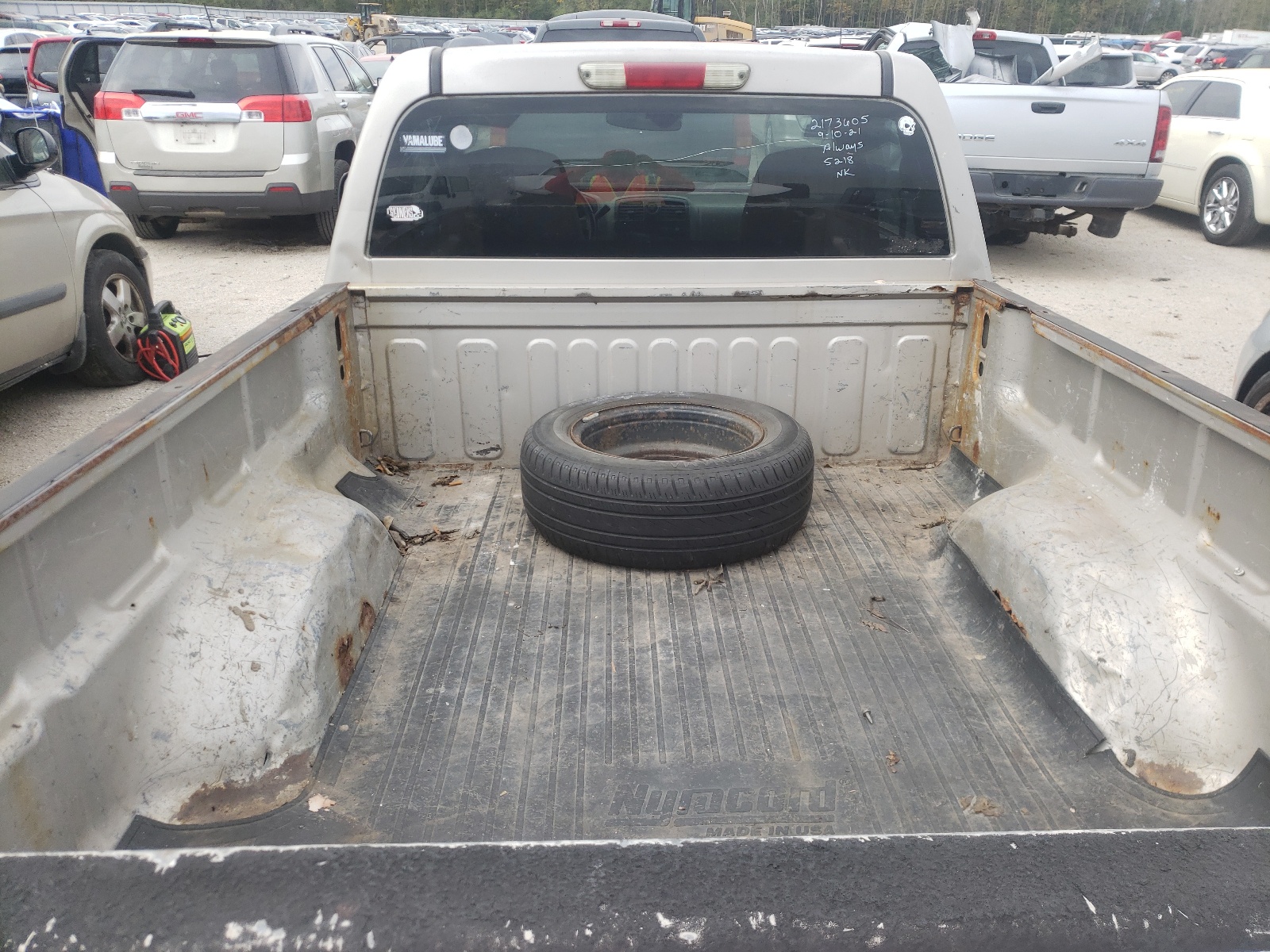Photo 6 from auction – 2005 CHEVROLET COLORADO with VIN 1GCCS148758152573