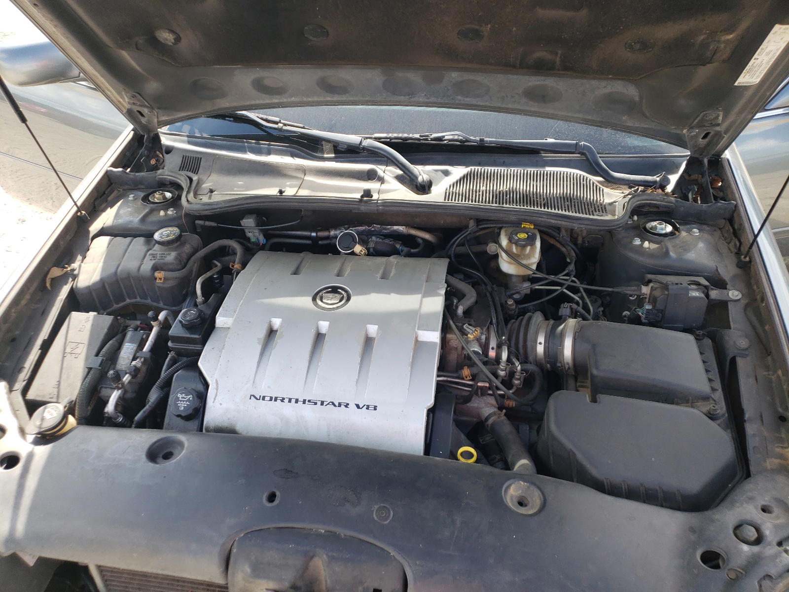 Photo 7 from auction – 2004 CADILLAC DEVILLE with VIN 1G6KD54Y14U196557