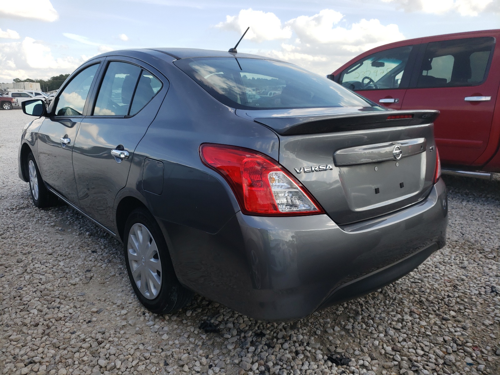 Photo 3 from auction – 2018 NISSAN VERSA S with VIN 3N1CN7AP2JL856670