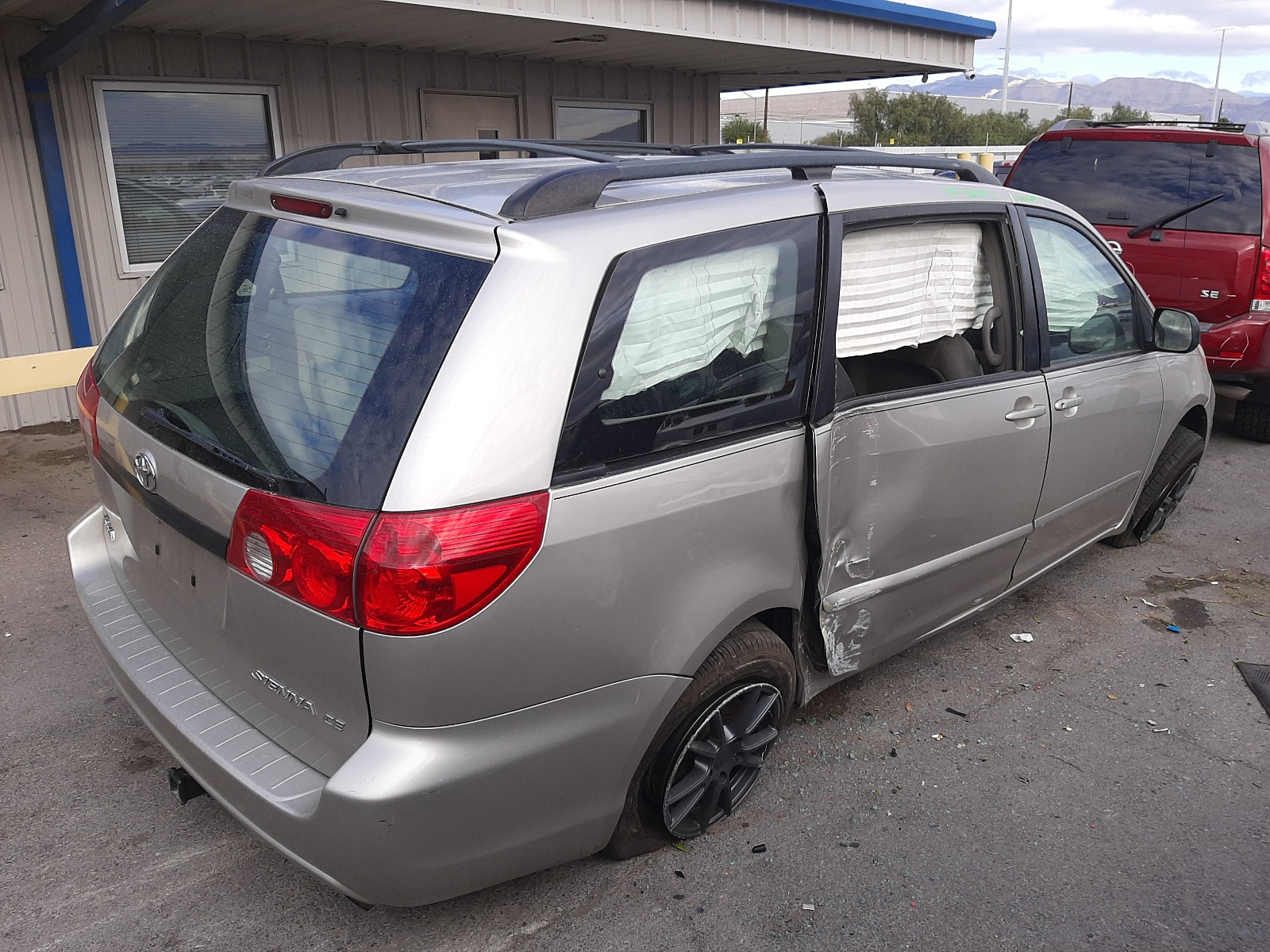Photo 4 from auction – 2006 TOYOTA SIENNA CE with VIN 5TDZA23C76S504038