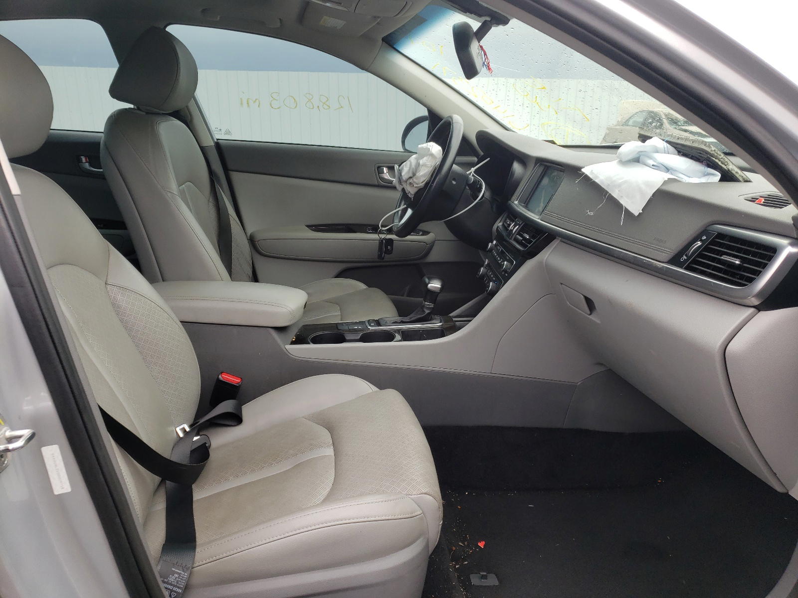 Photo 5 from auction – 2016 KIA OPTIMA EX with VIN 5XXGU4L31GG009718