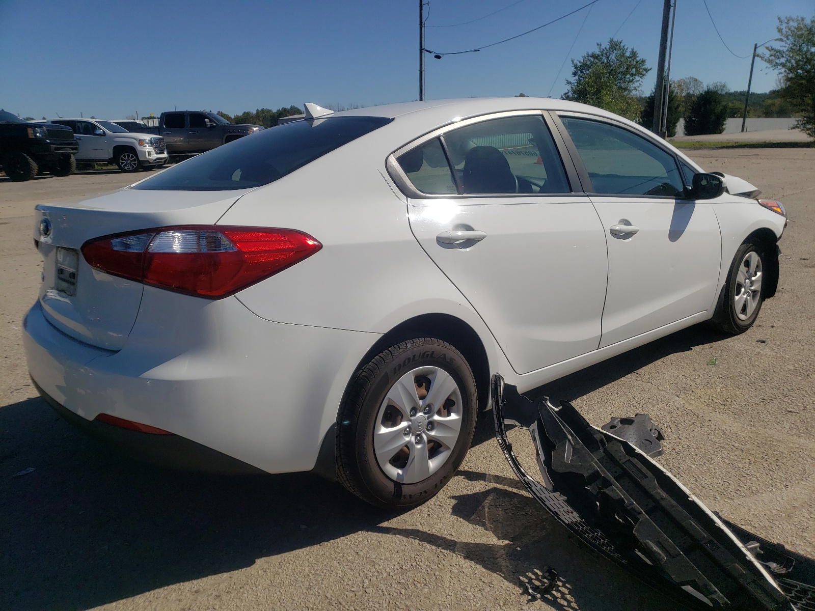 Photo 4 from auction – 2016 KIA FORTE LX with VIN KNAFK4A67G5507812