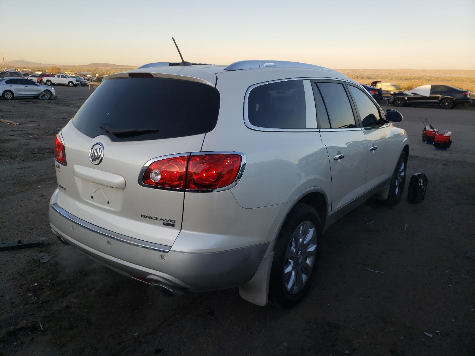 Photo 4 from auction – 2011 BUICK ENCLAVE CX with VIN 5GAKRCED1BJ343488
