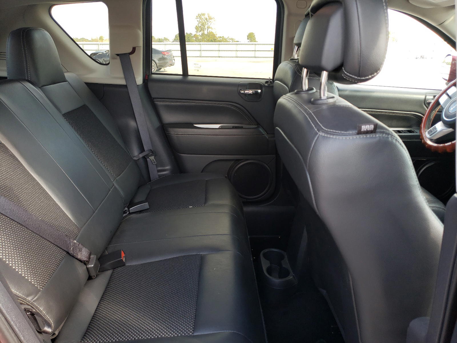 Photo 6 from auction – 2016 JEEP COMPASS LA with VIN 1C4NJDEBXGD597004