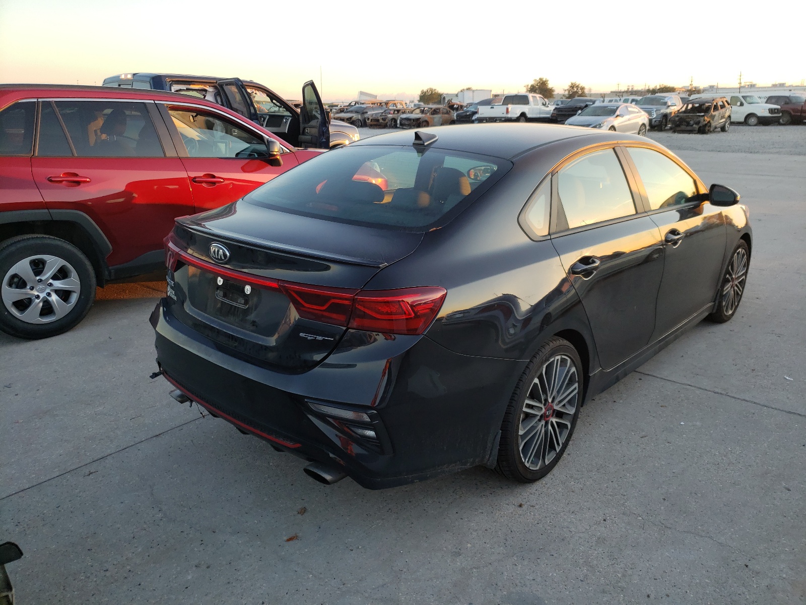 Photo 4 from auction – 2021 KIA FORTE GT with VIN 3KPF44AC5ME339476