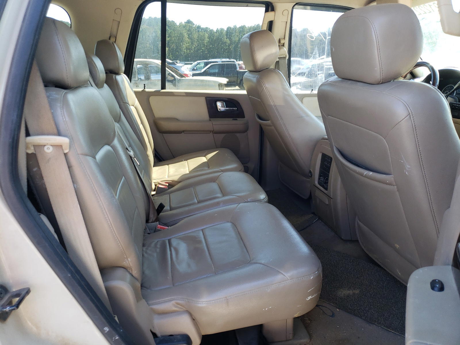 Photo 6 from auction – 2006 FORD EXPEDITION with VIN 1FMPU19566LA80432