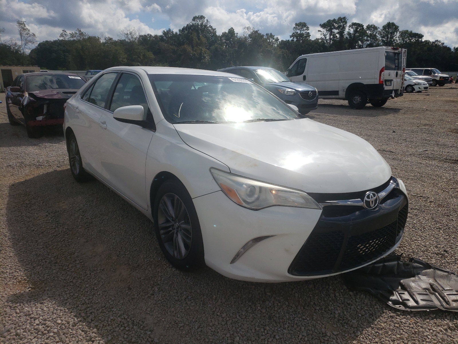 TOYOTA CAMRY LE 2015 with VIN 4T1BF1FK1FU055897 - Photo from auction