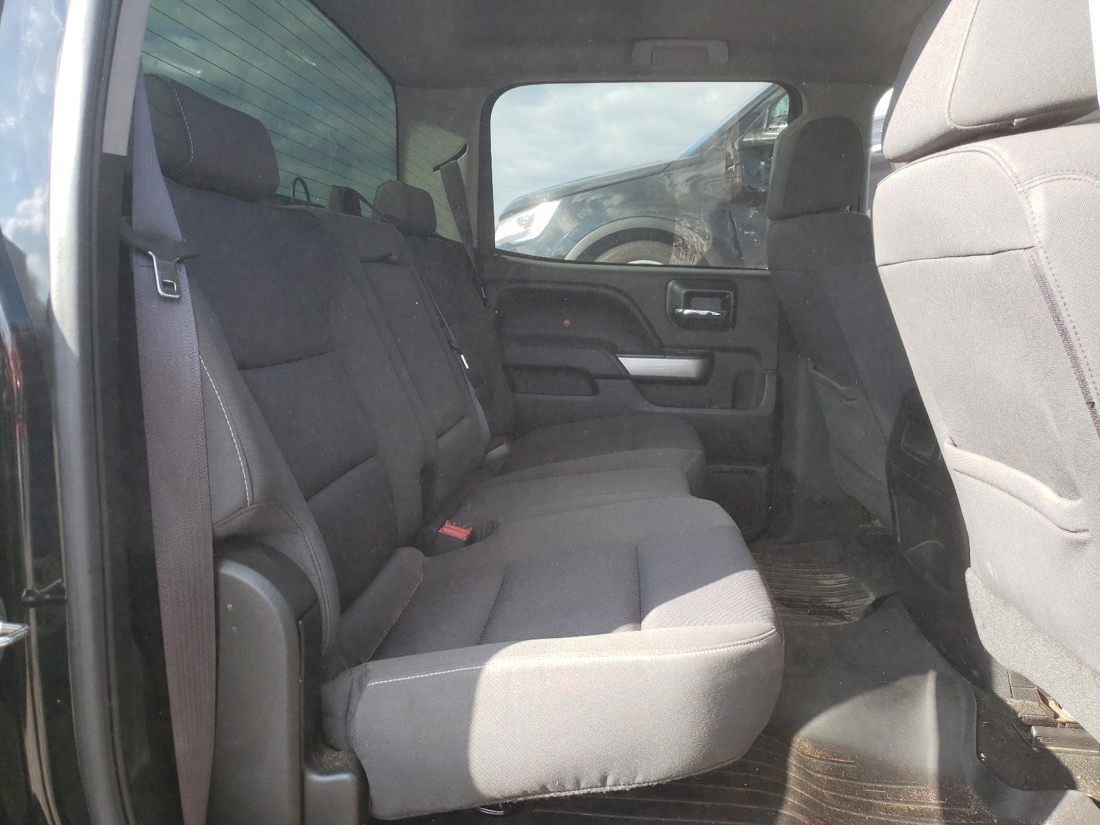 Photo 6 from auction – 2016 CHEVROLET SILVERADO with VIN 3GCUKREC3GG111540