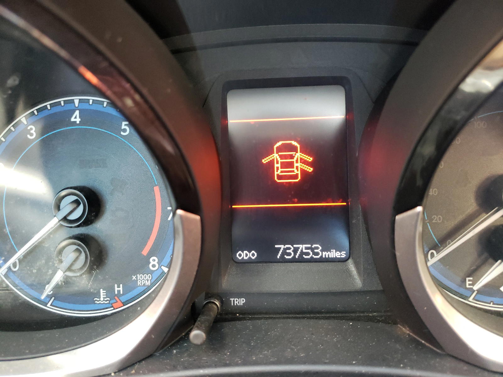 Photo 8 from auction – 2016 TOYOTA COROLLA with VIN 2T1BURHE3GC693986
