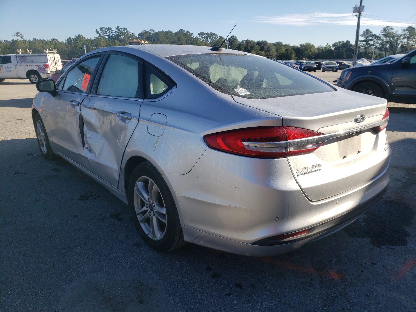 Photo 3 from auction – 2018 FORD FUSION SE with VIN 3FA6P0HD4JR228815