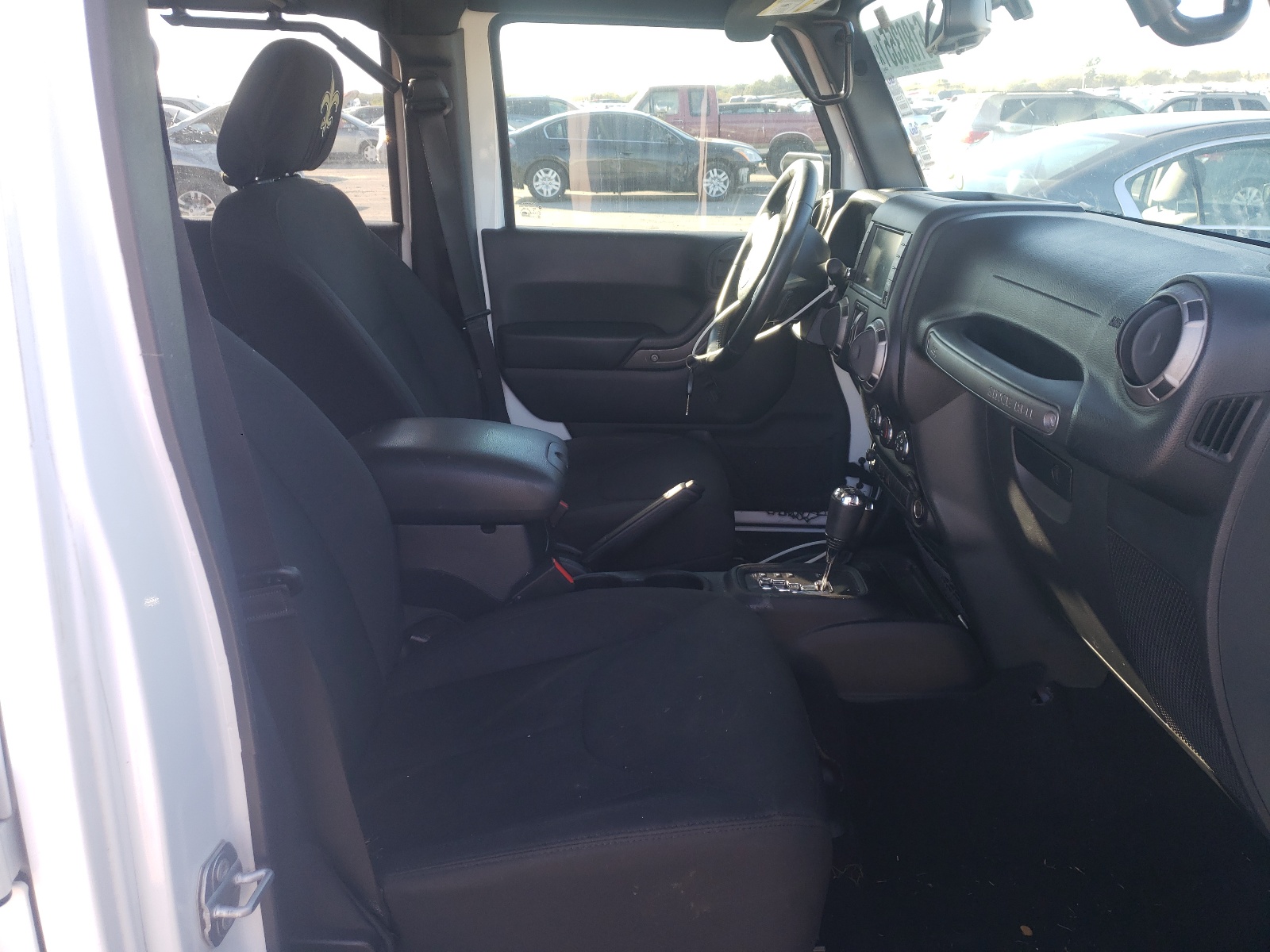 Photo 5 from auction – 2016 JEEP WRANGLER U with VIN 1C4BJWDG0GL188513
