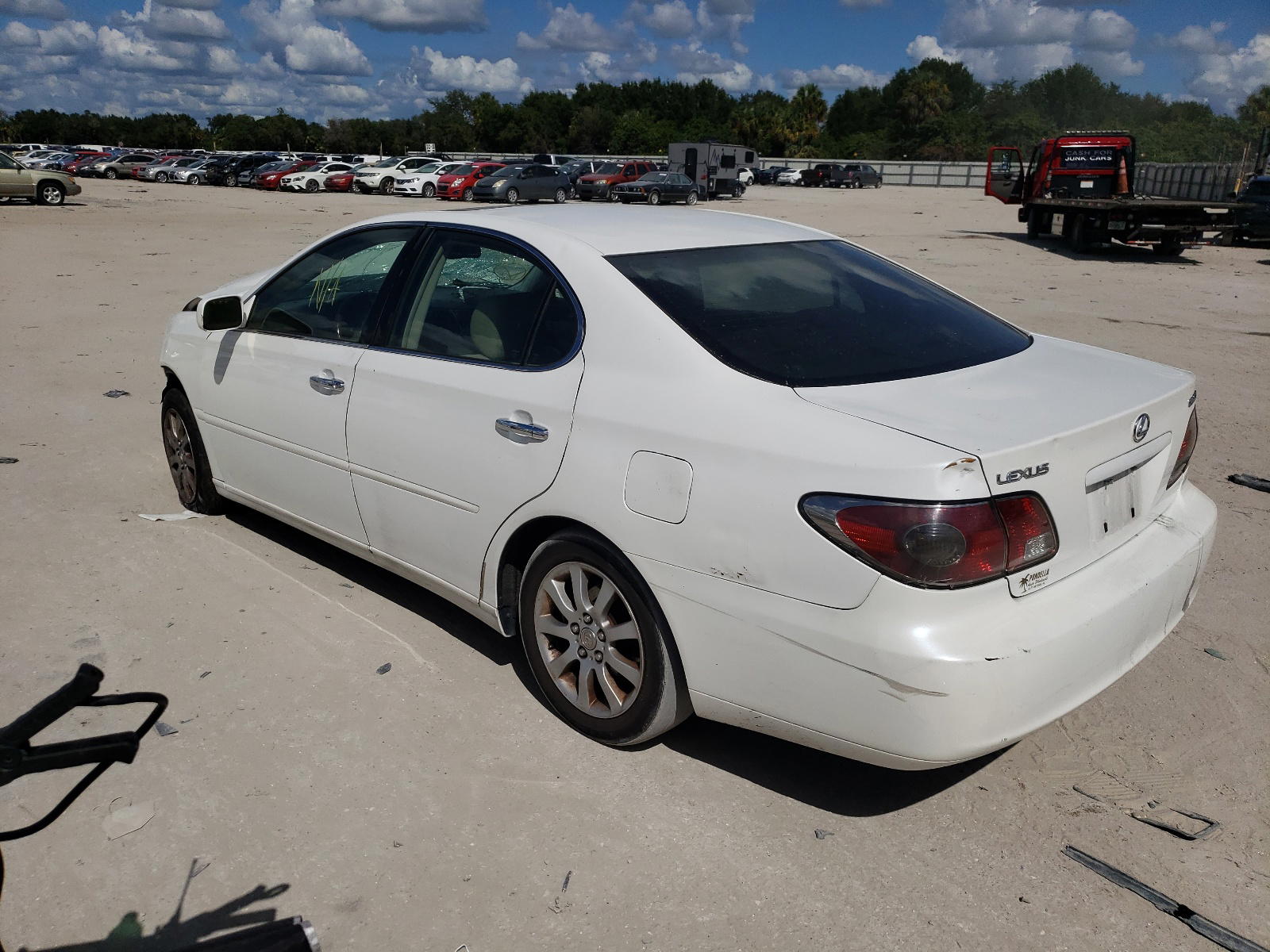 Photo 3 from auction – 2002 LEXUS ES 300 with VIN JTHBF30G720024819
