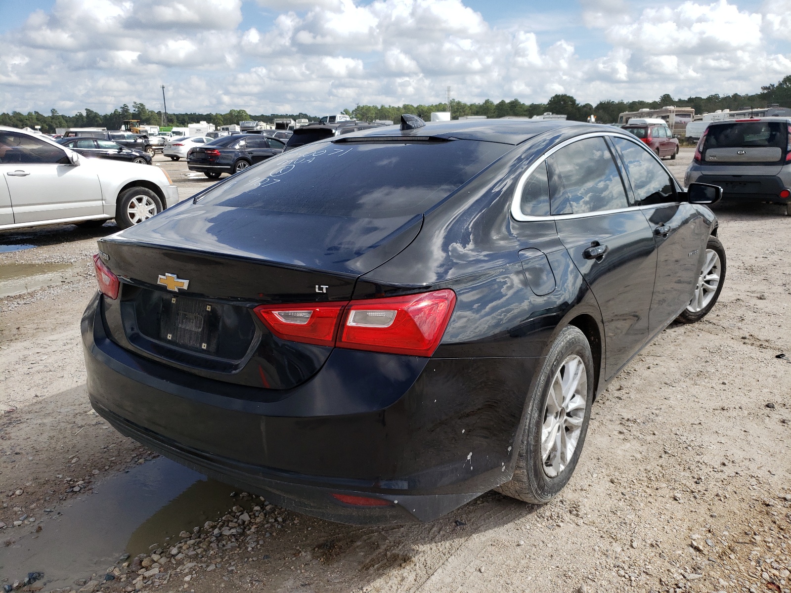 Photo 4 from auction – 2018 CHEVROLET MALIBU LT with VIN 1G1ZD5STXJF150978