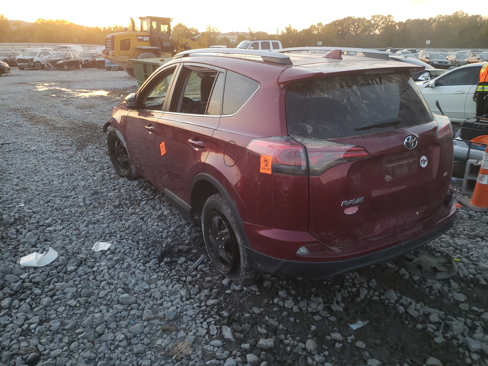 Photo 3 from auction – 2018 TOYOTA RAV4 LE with VIN 2T3ZFREV3JW489070