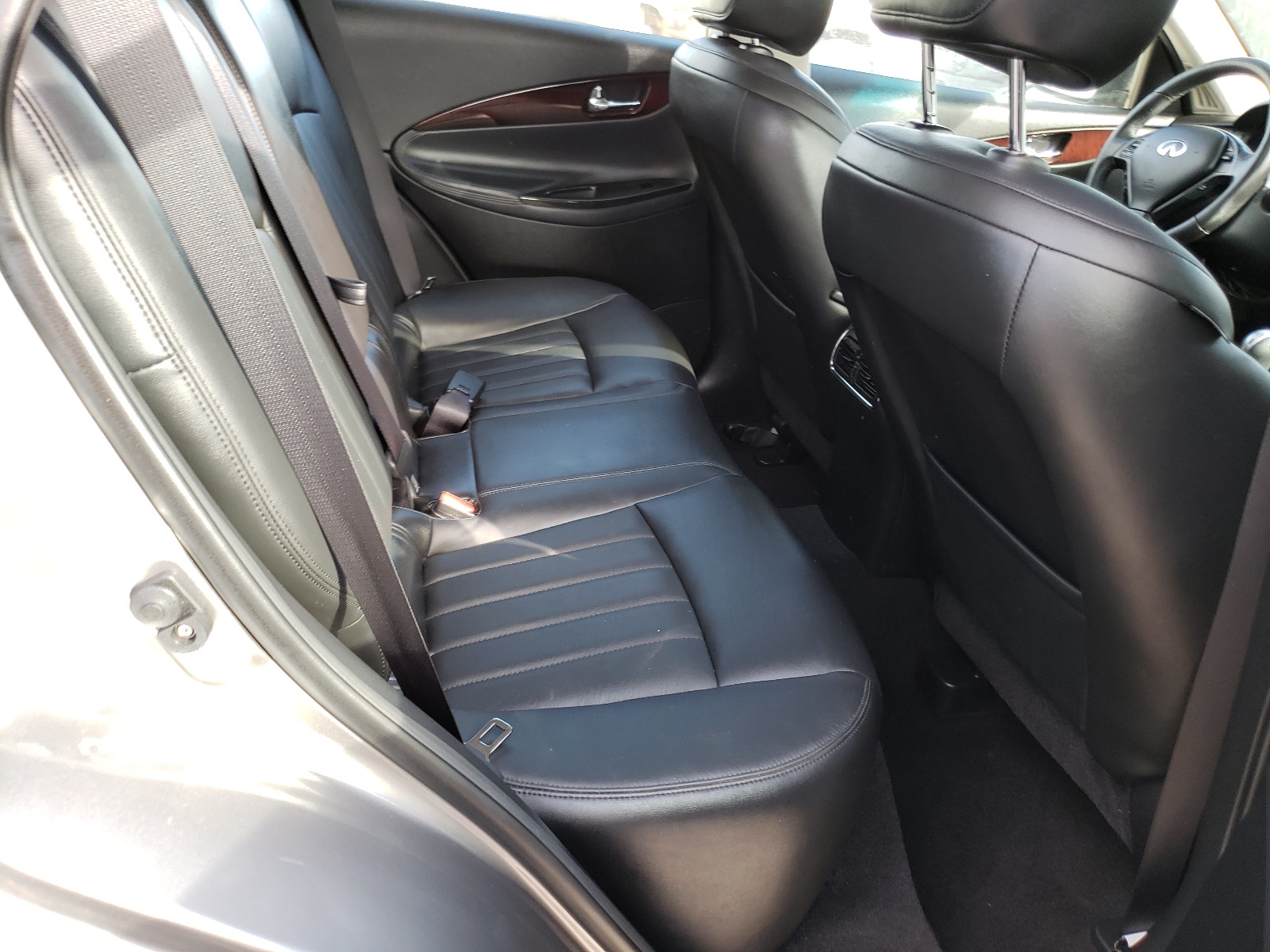 Photo 6 from auction – 2010 INFINITI EX35 BASE with VIN JN1AJ0HP5AM703514