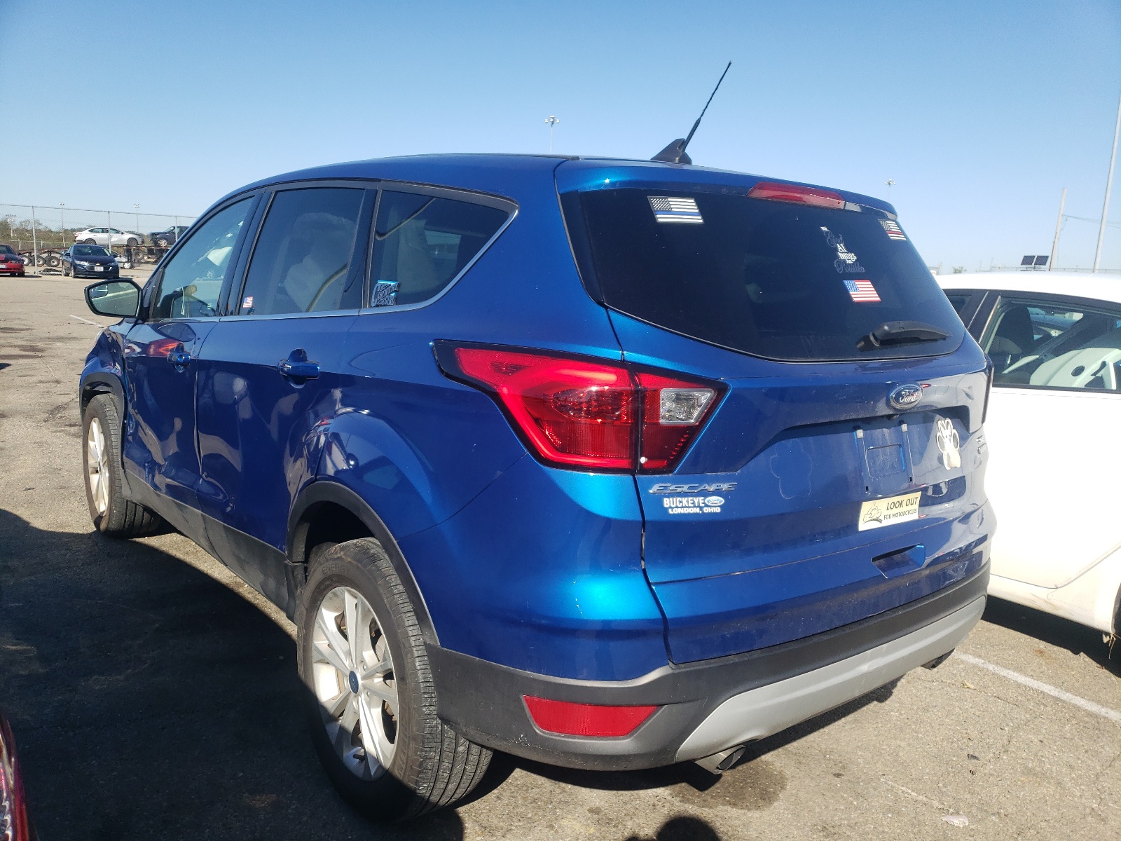 Photo 3 from auction – 2019 FORD ESCAPE SE with VIN 1FMCU9GD4KUA52026