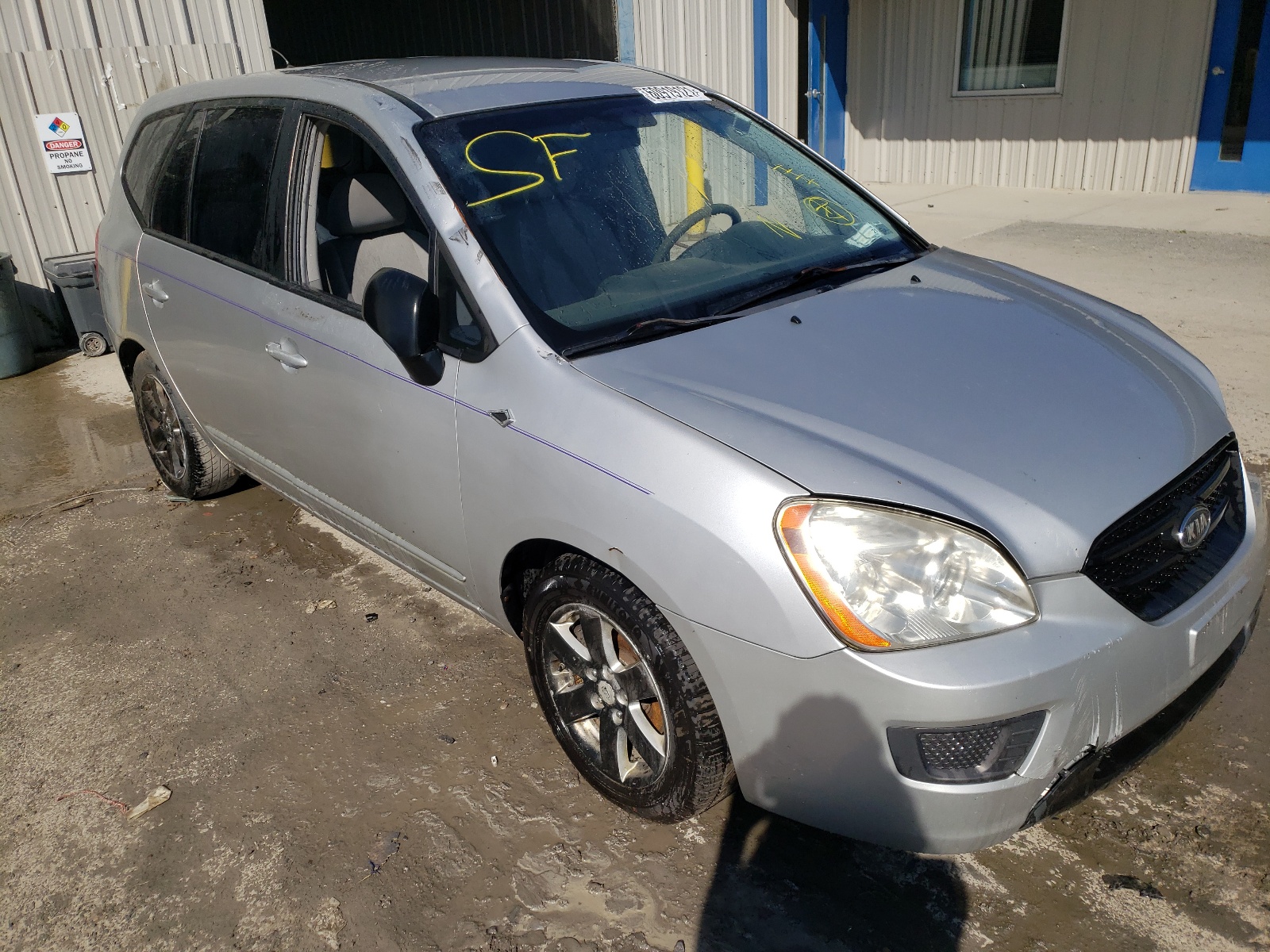 KIA RONDO BASE 2007 with VIN KNAFG525877042698 - Photo from auction